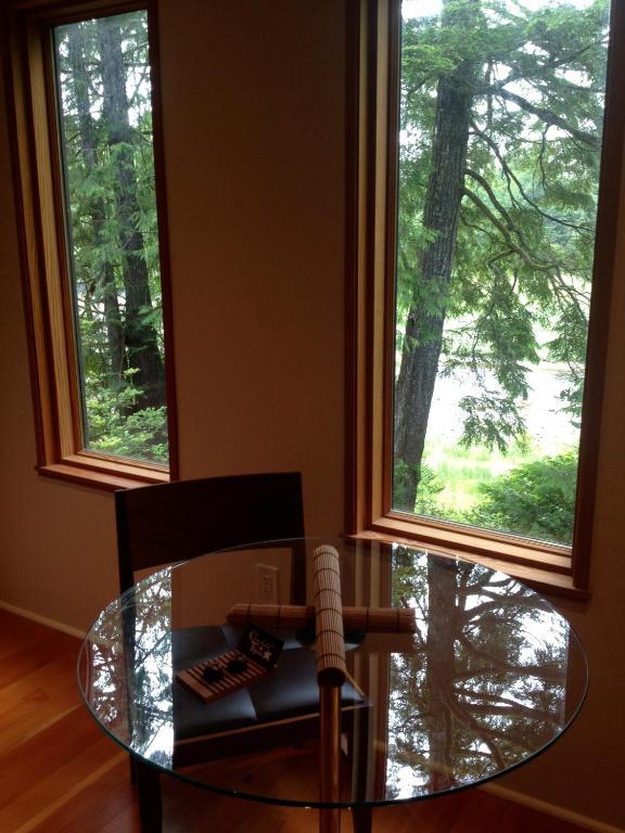 Hyphocus Inn Ucluelet Habitación foto