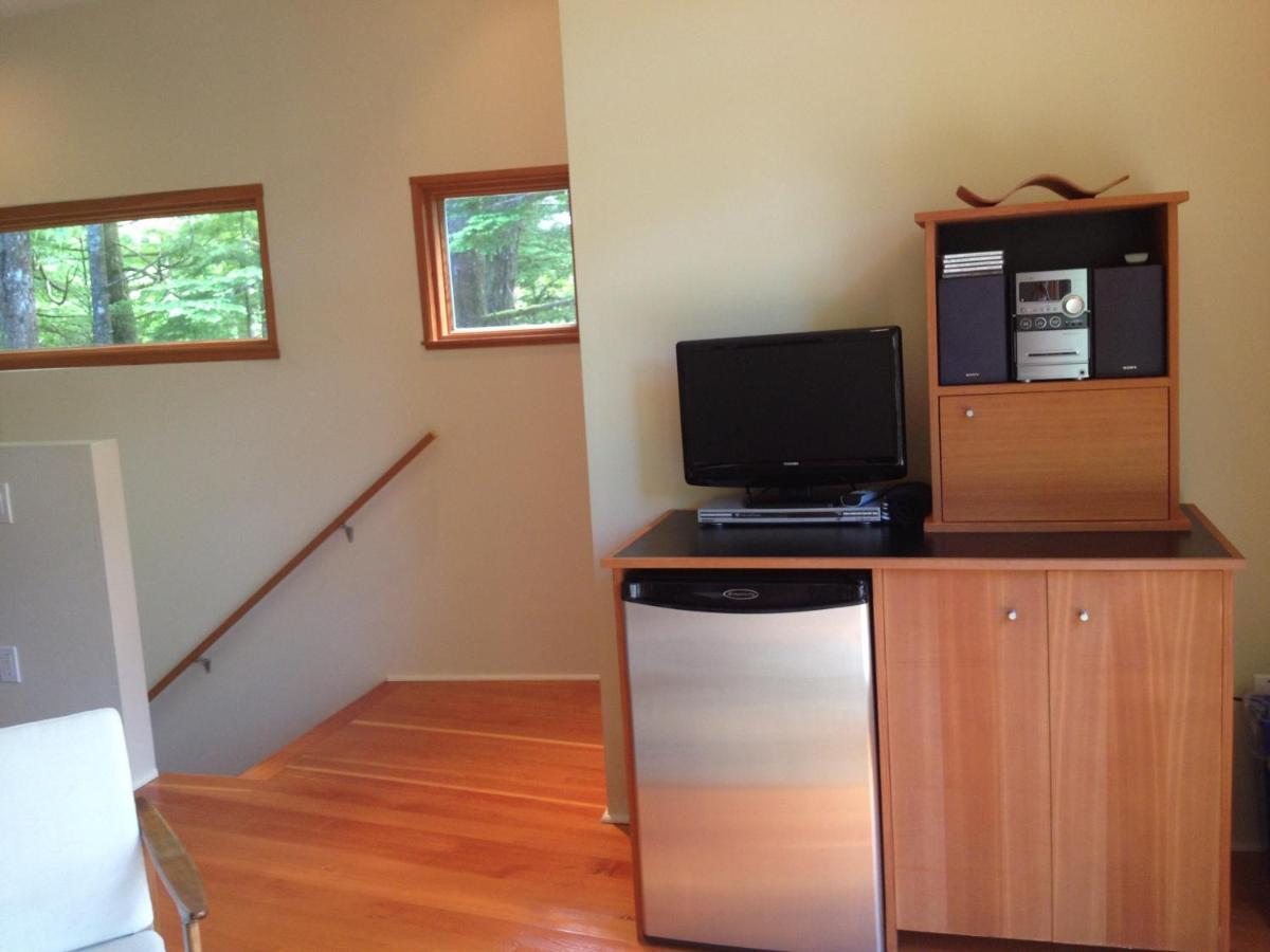 Hyphocus Inn Ucluelet Habitación foto